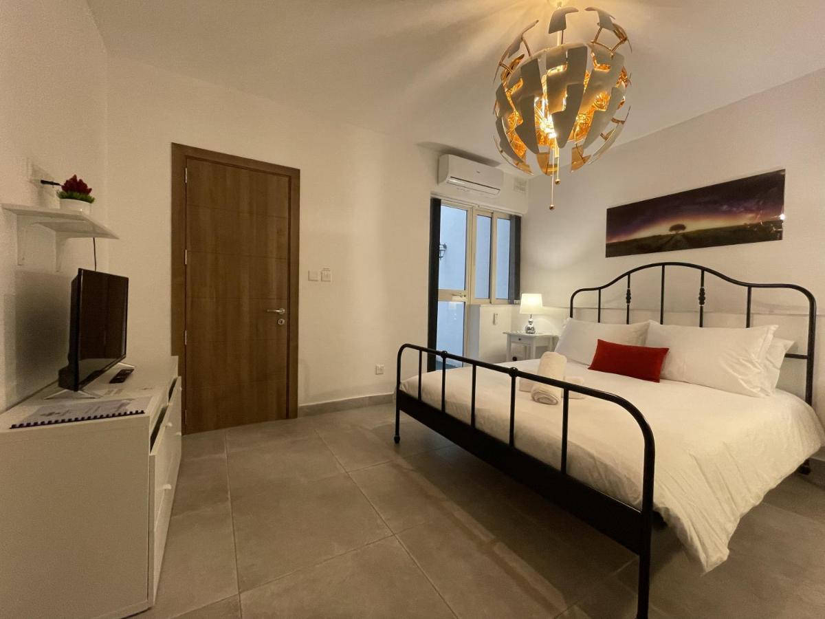 Casa Leon Malta Hotel Saint Julian's Eksteriør billede