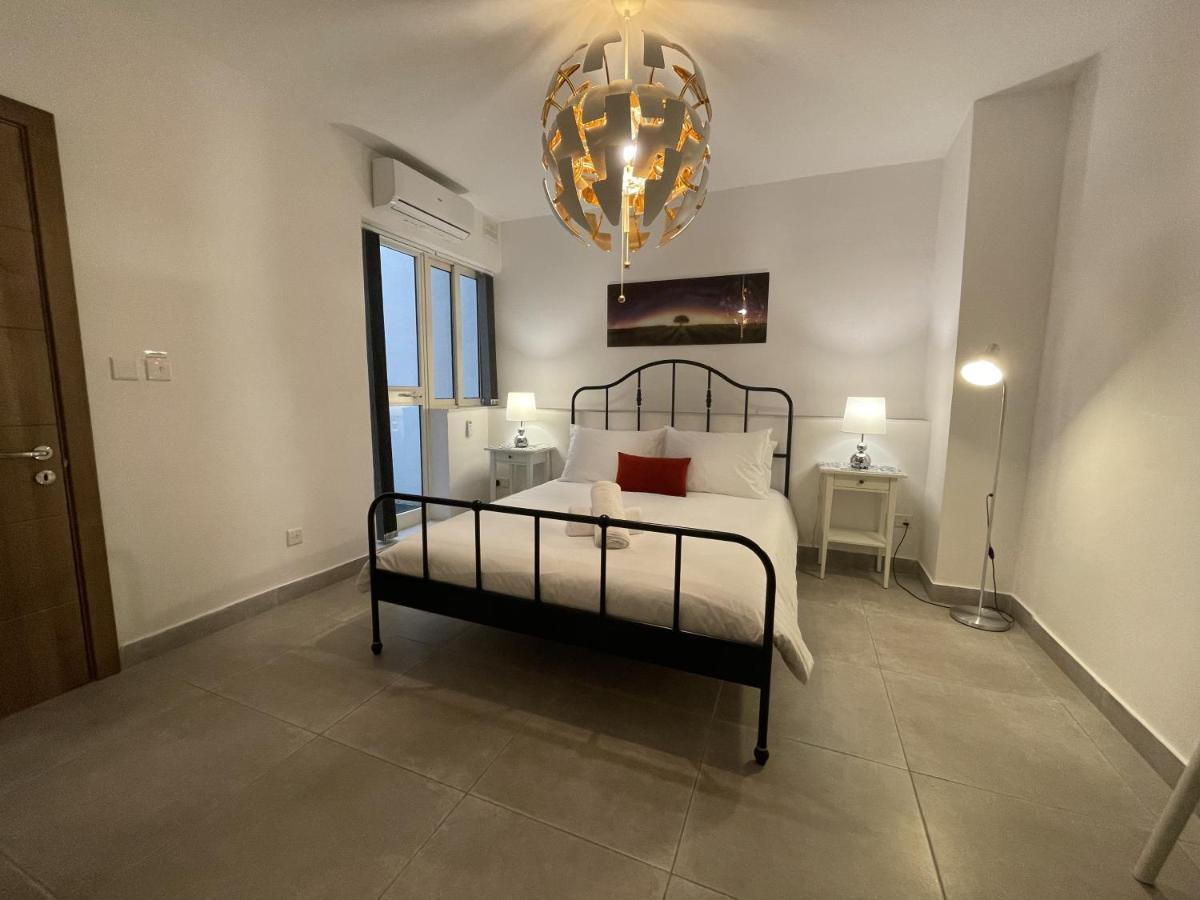 Casa Leon Malta Hotel Saint Julian's Eksteriør billede