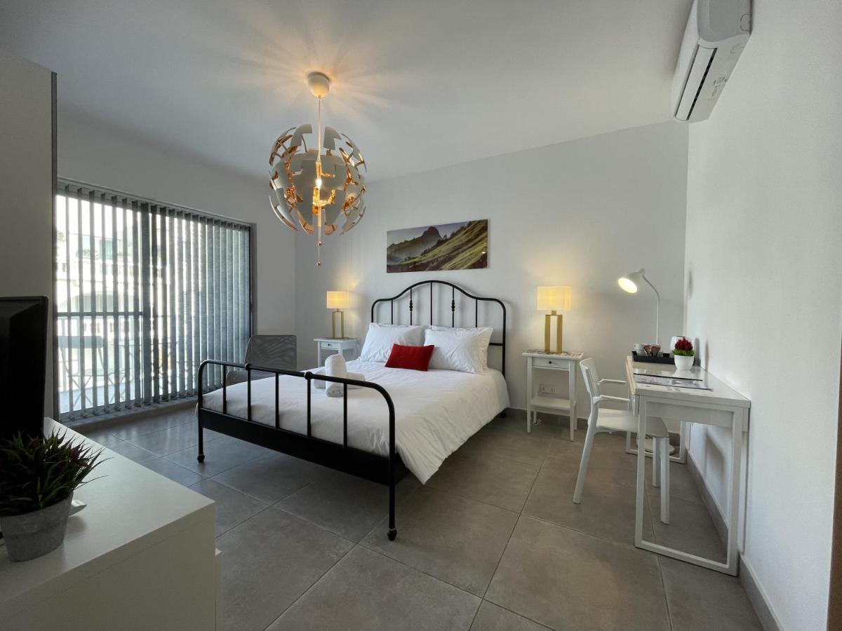 Casa Leon Malta Hotel Saint Julian's Eksteriør billede