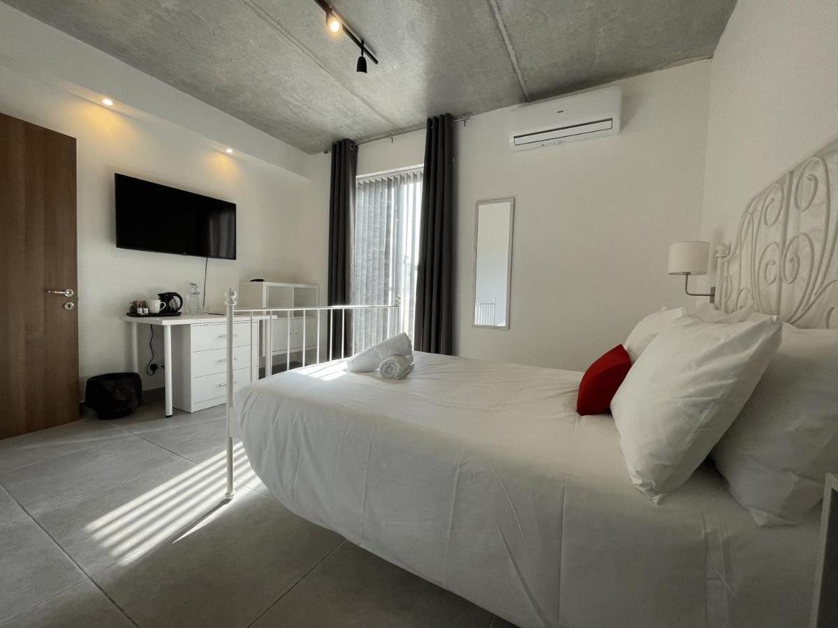 Casa Leon Malta Hotel Saint Julian's Eksteriør billede