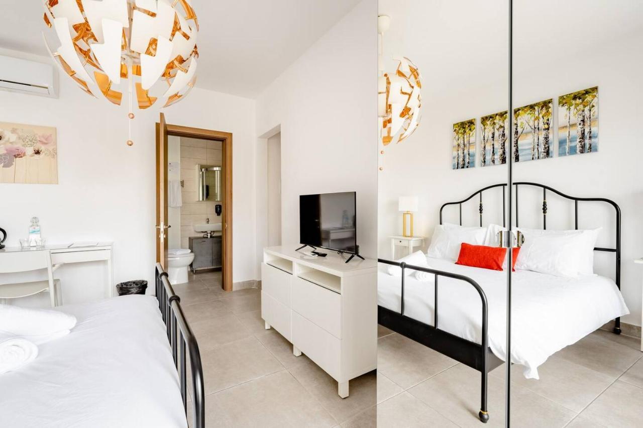 Casa Leon Malta Hotel Saint Julian's Eksteriør billede